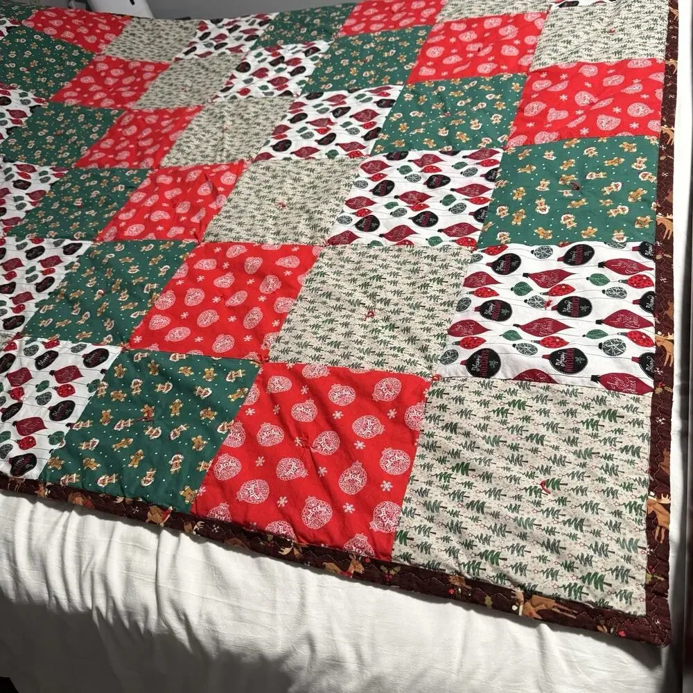 Handmade Christmas Quilt Throw Patchwork Red Green Reindeer Holiday Decor